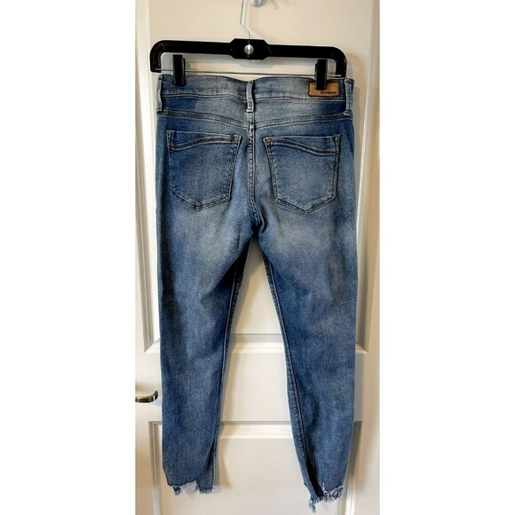 Express Jeans Womens 6 Ultimate Strech ankle Legging Distressed Blue jegging - Picture 2 of 6